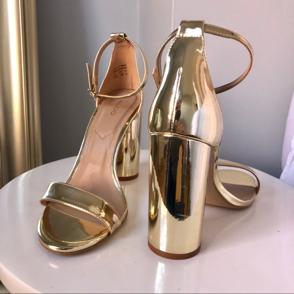 Gold Pumps with Round Chunky Heel